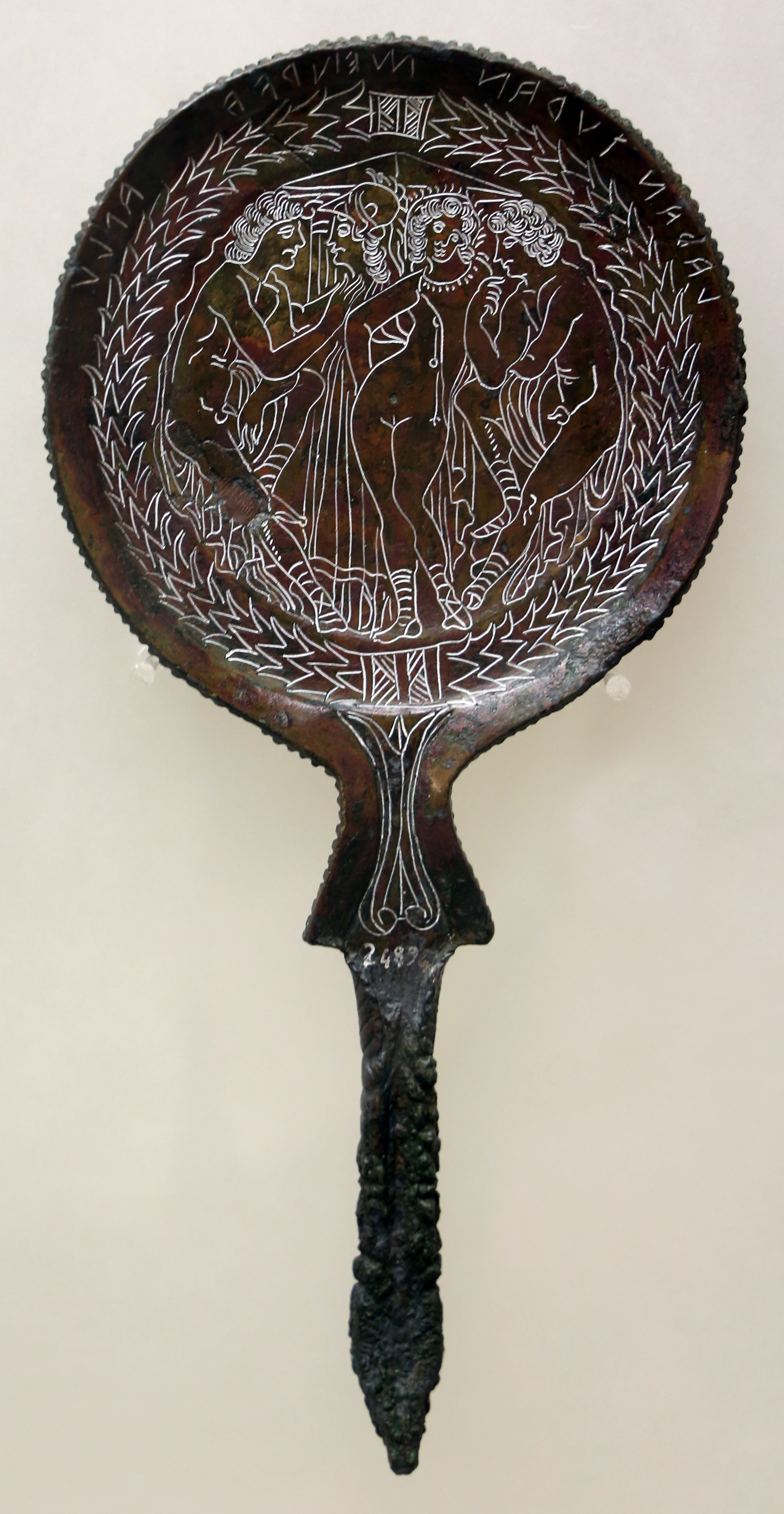 Etruscan mirror showing (R-L): laran (Mars), turan (Aphrodite), menrva (Minerva/Athena) e aplu (Apollo).